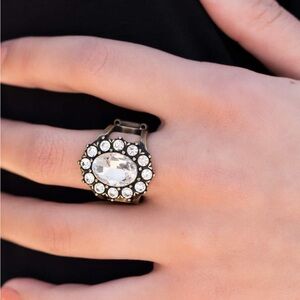 Elegant Bronze Crystal Ring